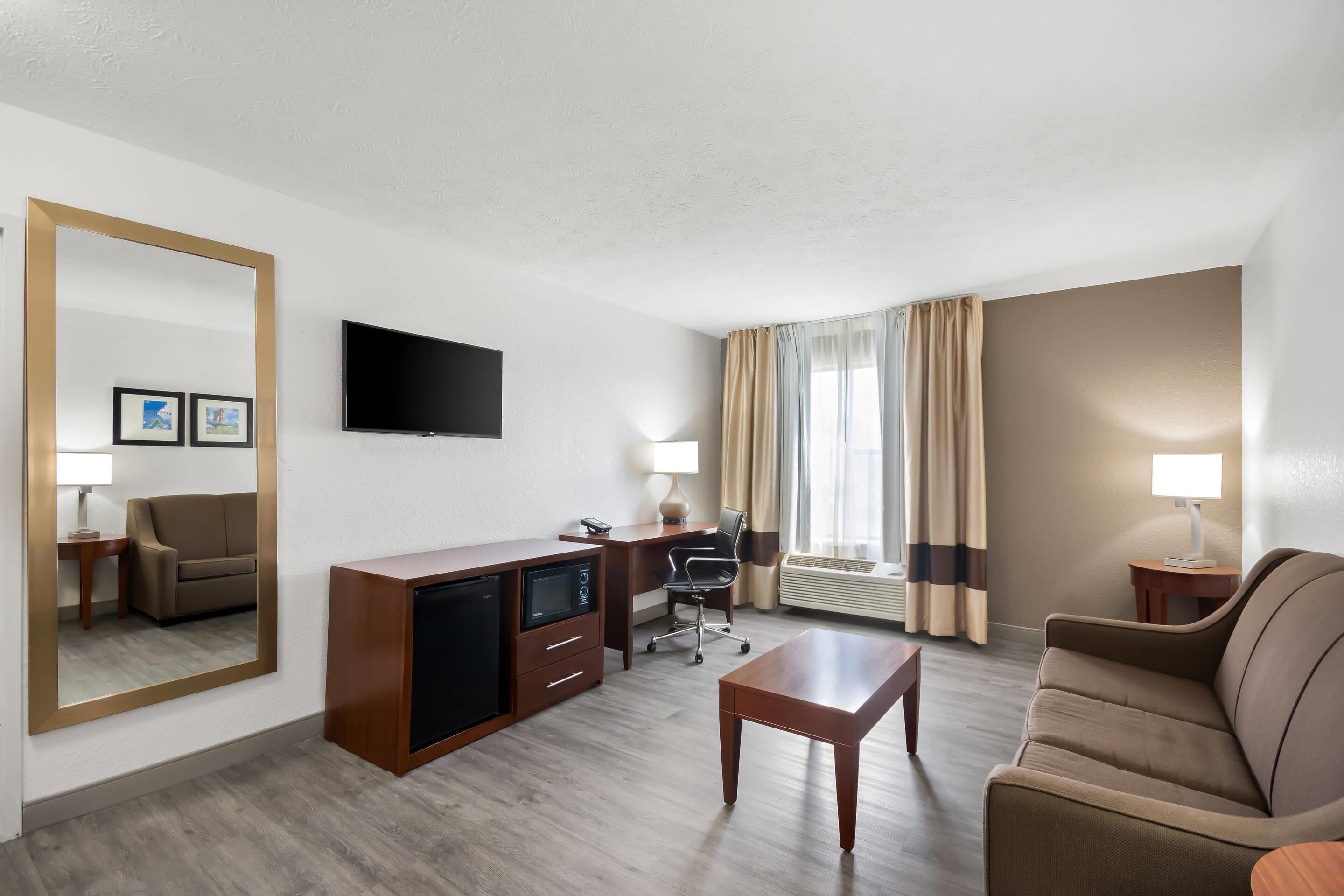 스위트, 킹사이즈침대 1개 및 소파베드, 금연 | 이집트산 면 시트, 고급 침구, 암막 커튼, 다리미/다리미판