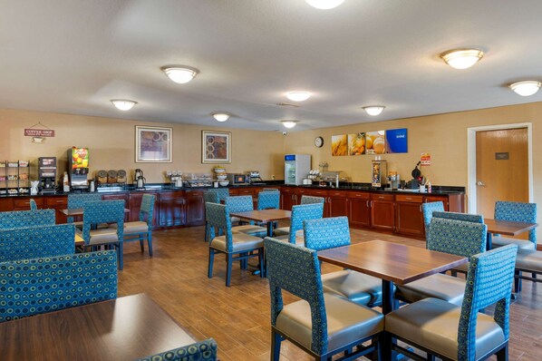 Free daily continental breakfast 