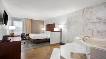 Basic Single Room, 1 King Bed, Non Smoking | Egyptian cotton sheets, premium bedding, blackout curtains