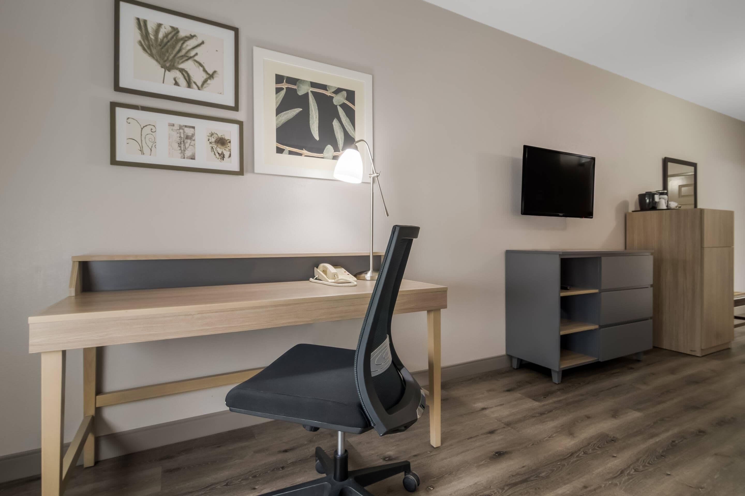 1 bedroom, desk, iron/ironing board, free cots/infant beds