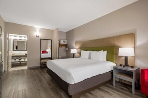 Suite, 1 chambre, non-fumeur | 1 chambre, bureau, fer et planche à repasser, lit de bébé (gratuit)