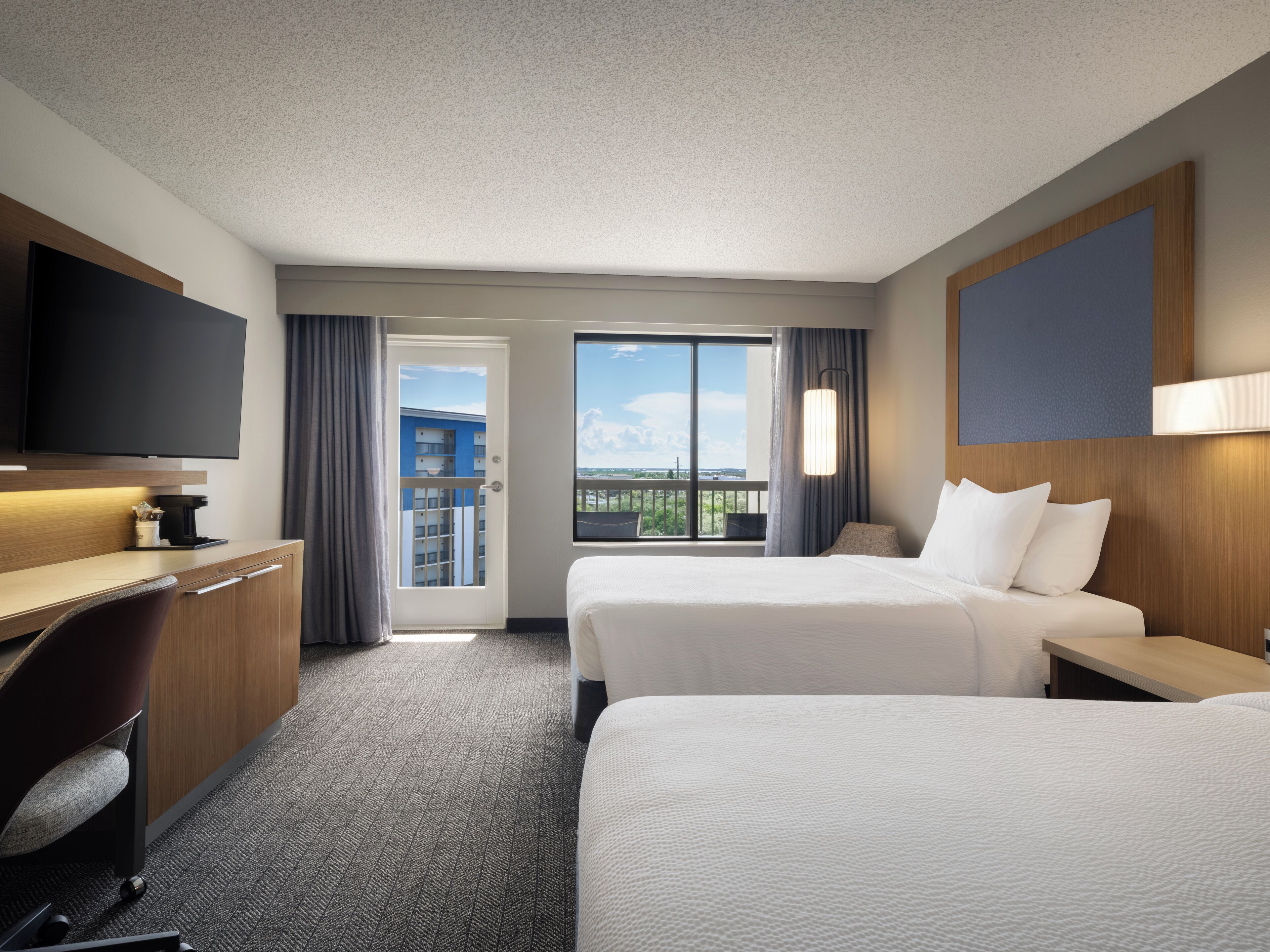 Coffres-forts dans les chambres, bureau