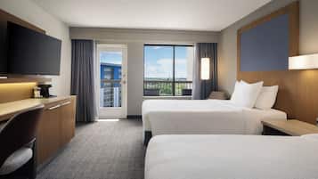 Chambre, 2 grands lits, balcon (Mobility/Hearing Accessible, Tub)