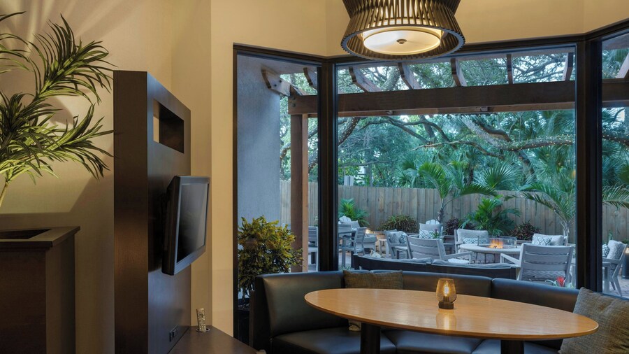 Courtyard Cocoa Beach Cape Canaveral