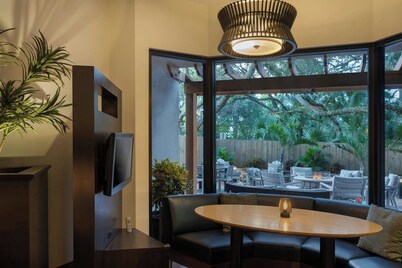 Courtyard Cocoa Beach Cape Canaveral