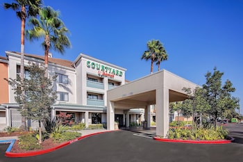 Courtyard by Marriott Oakland Airport