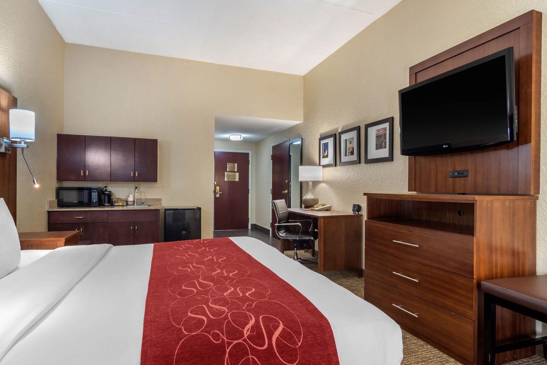 In-room safe, desk, laptop workspace, iron/ironing board