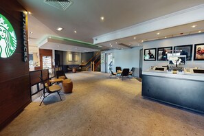 Lobby - Village Hotel Birmingham Dudley (Dudley)