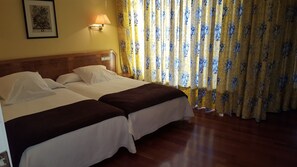 Standard Double Room, 1 Double Bed (Spa) | Minibar, in-room safe, desk, free cribs/infant beds