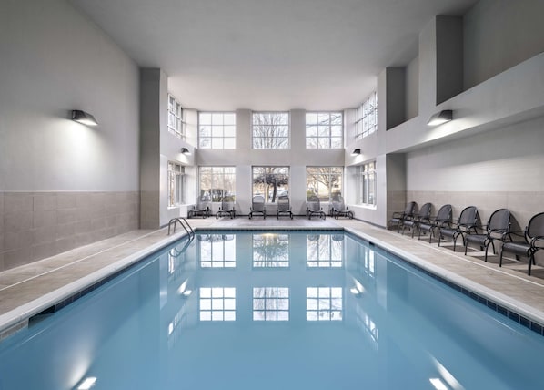 Indoor pool - Homewood Suites by Hilton Columbus/Airport (Columbus)