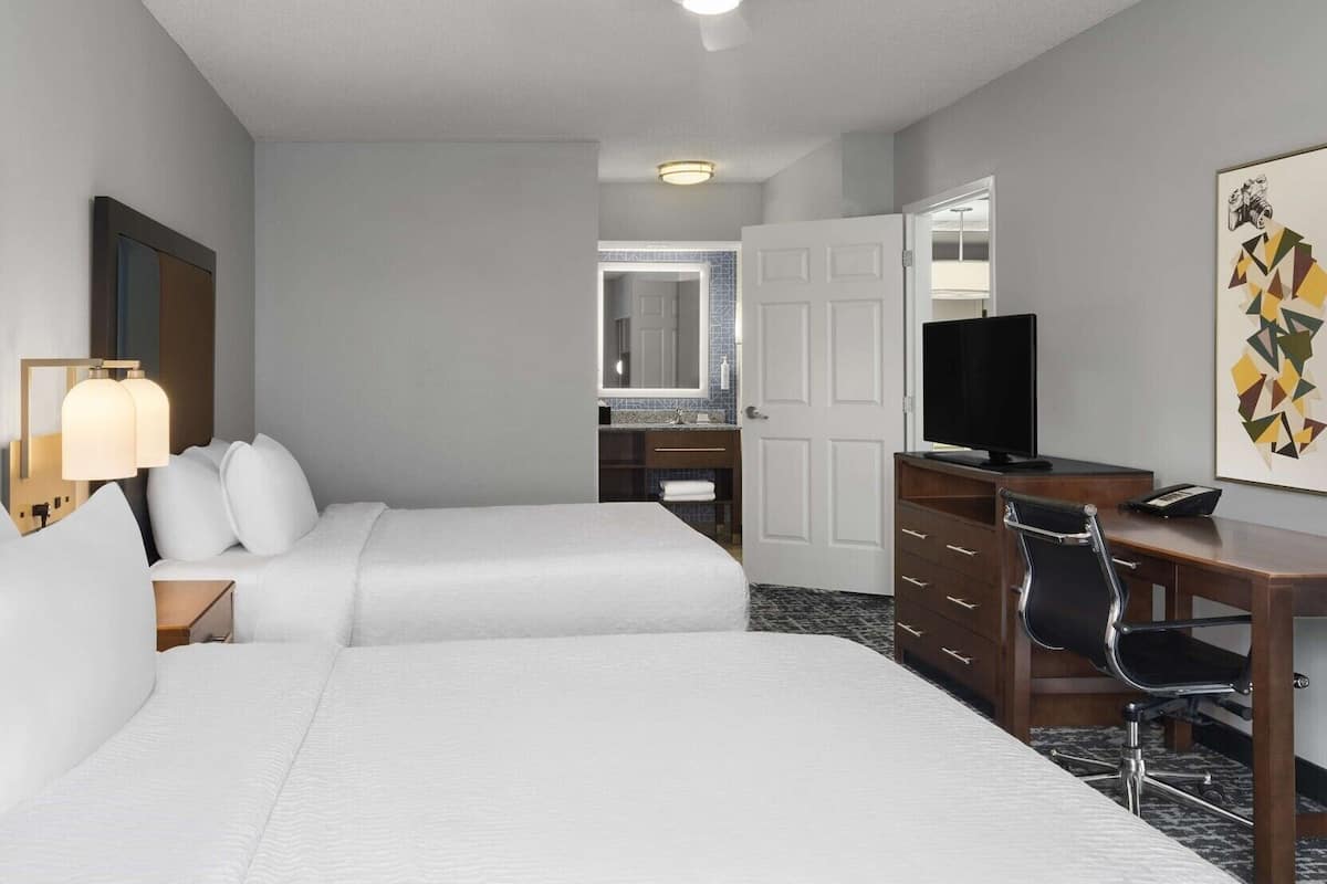Couette en duvet d'oie, surmatelas, coffres-forts dans les chambres