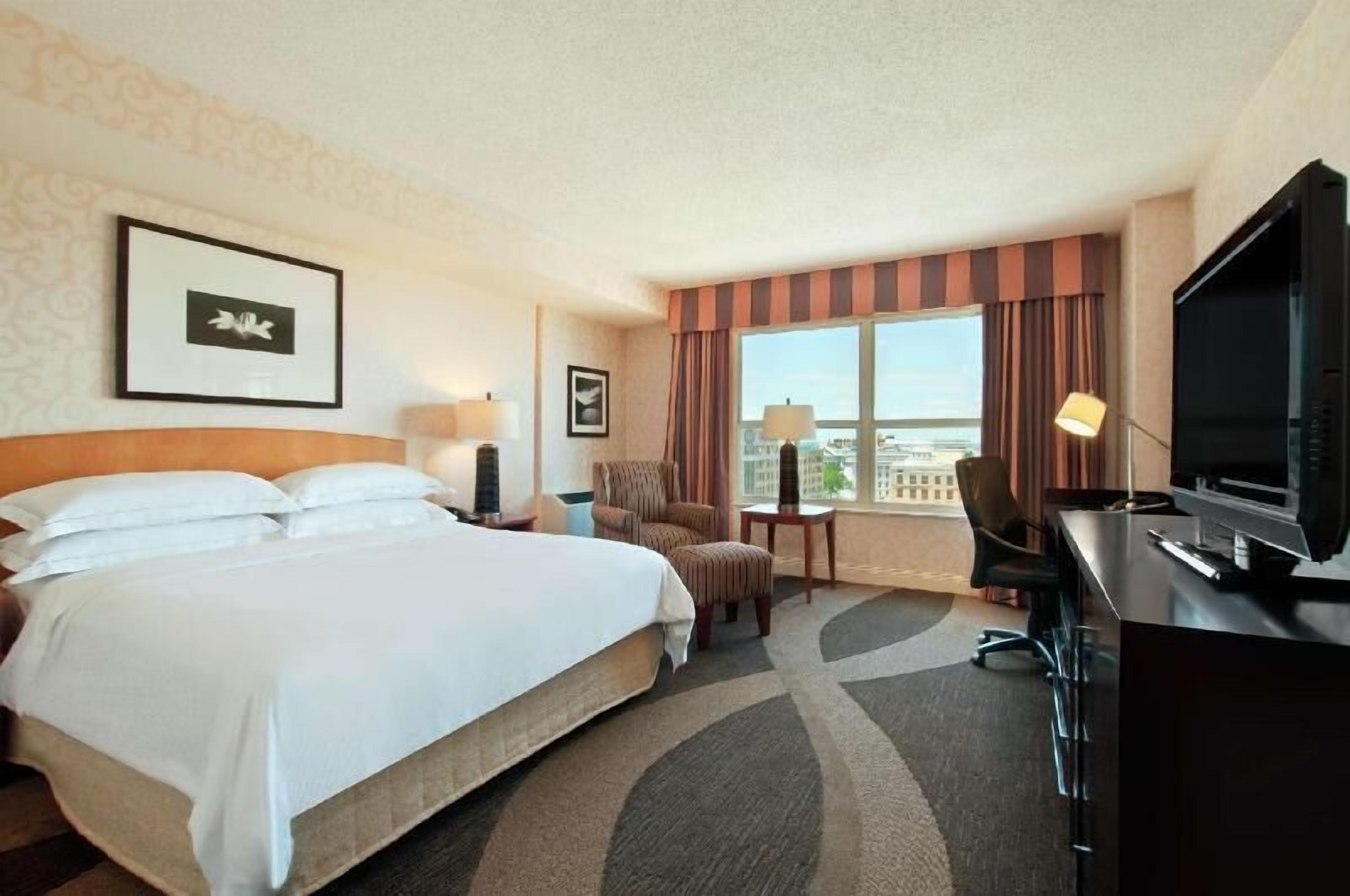 In-room safe, desk, blackout drapes, soundproofing