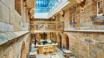 4 restaurants, breakfast, lunch, dinner served; Modern European cuisine