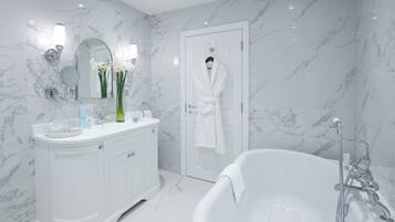 Luxury Double Room | Bathroom