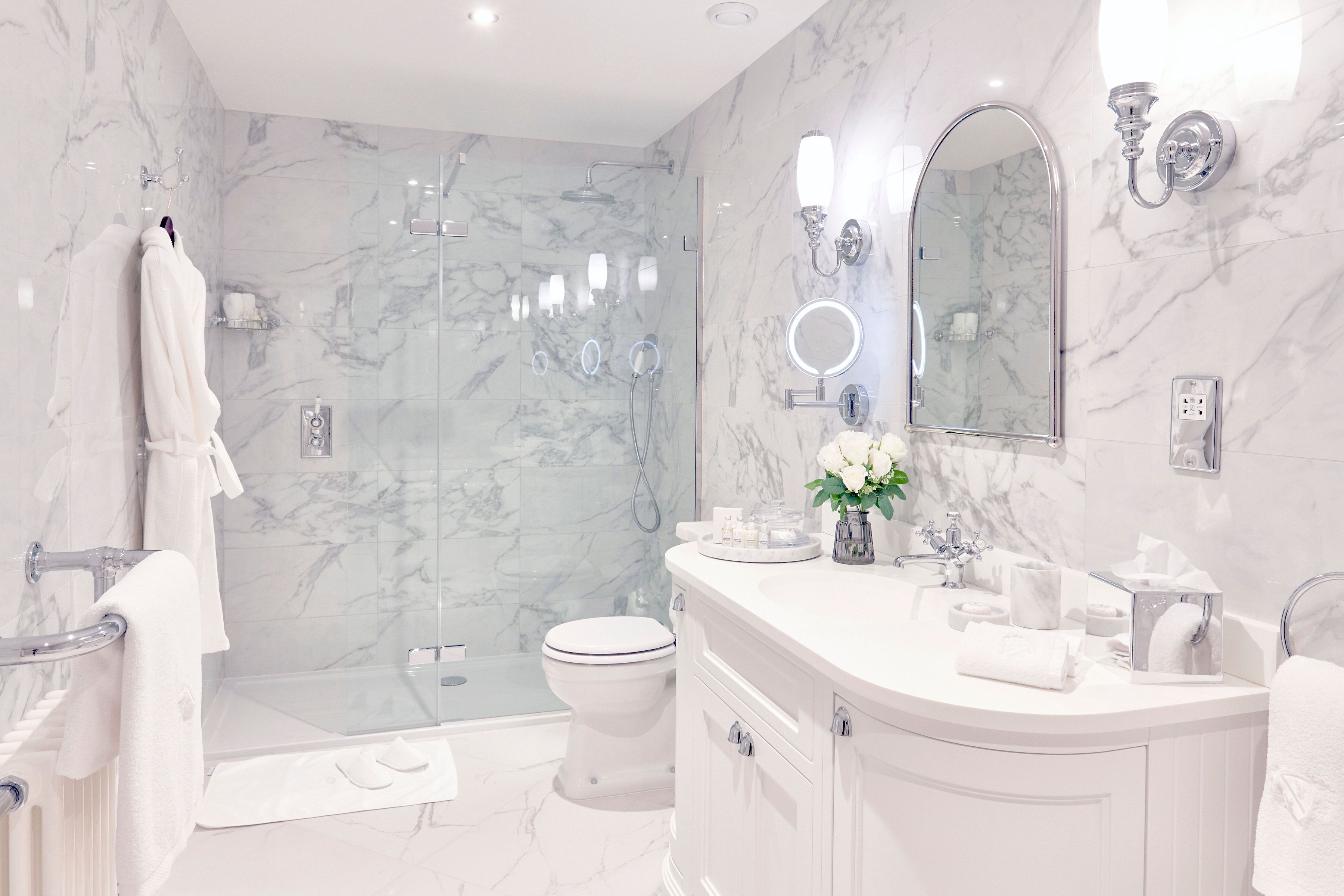 classic double or twin room | bathroom | free toiletries, hair dryer, bathrobes, slippers