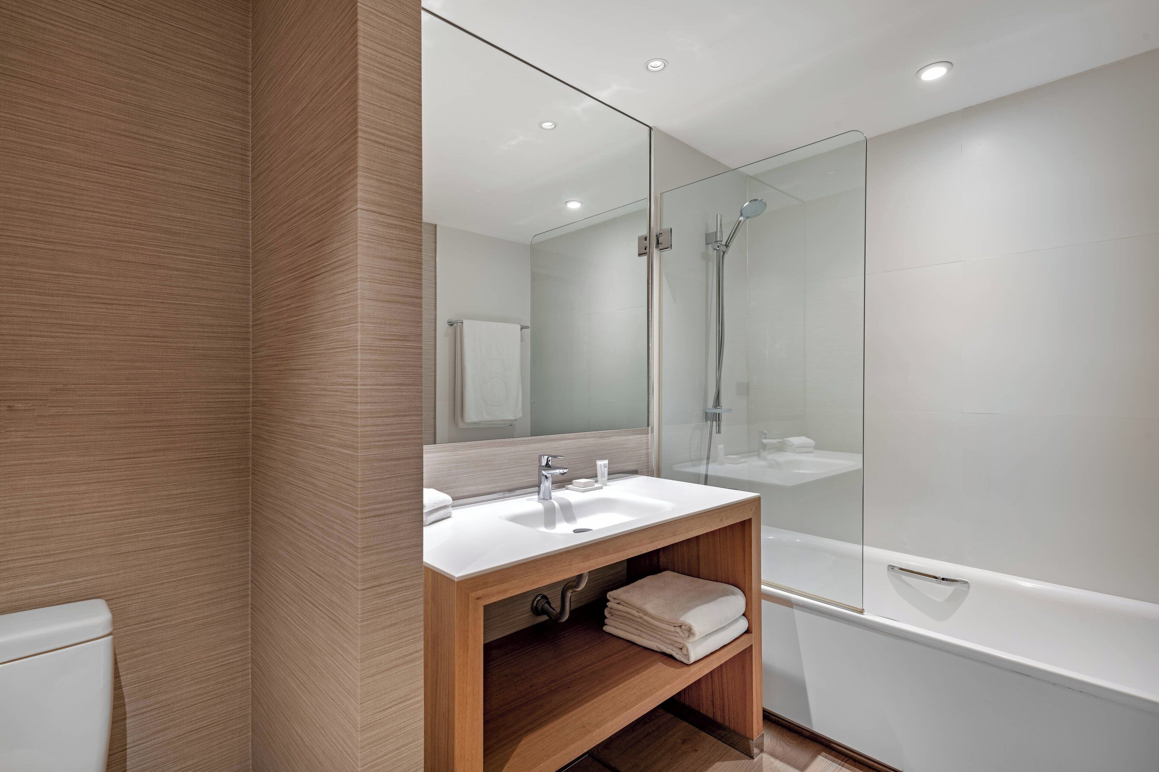 Photo - AC Hotel Diagonal L'Illa by Marriott