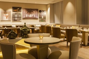 Lunch and dinner served, Mediterranean cuisine - AC Hotel Diagonal L'Illa by Marriott (Barcelona)