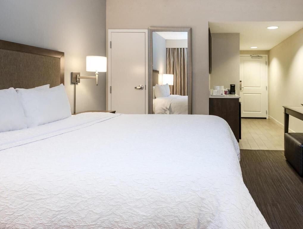 In-room safe, desk, iron/ironing board, free cribs/infant beds