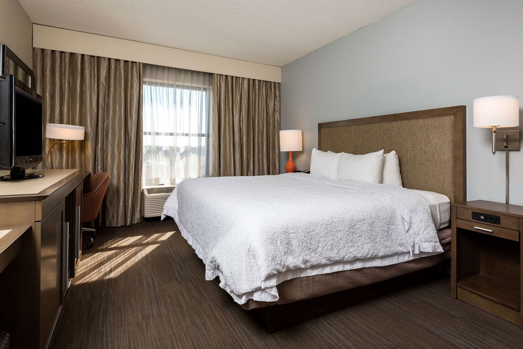 In-room safe, desk, iron/ironing board, free cots/infant beds