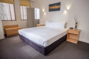 1 Bedroom Apartment | Vista desde la habitación