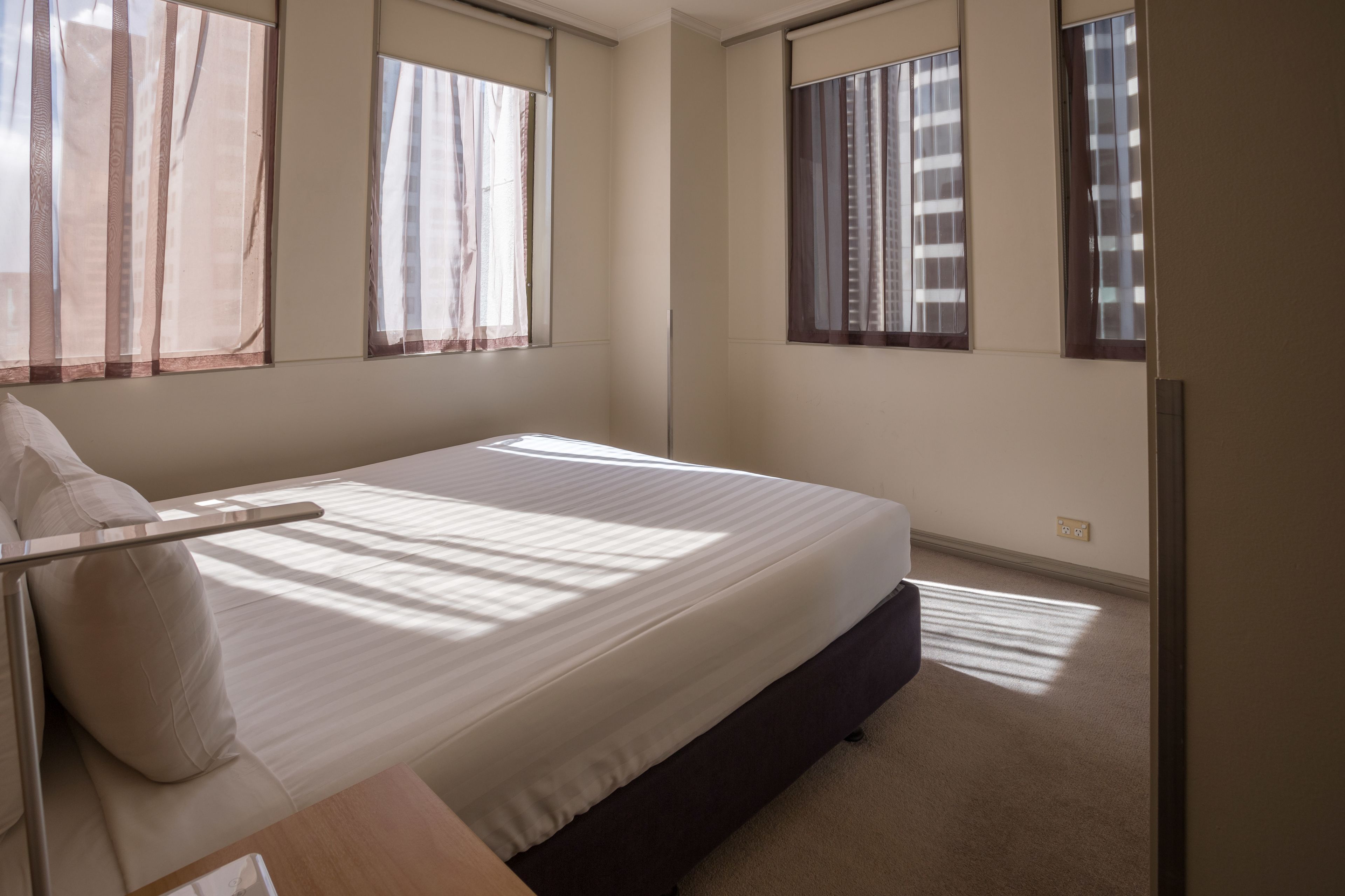 too suite | 1 bedroom, in-room safe, desk, iron/ironing board