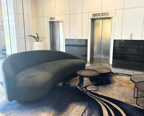 Sitteområde i lobbyen