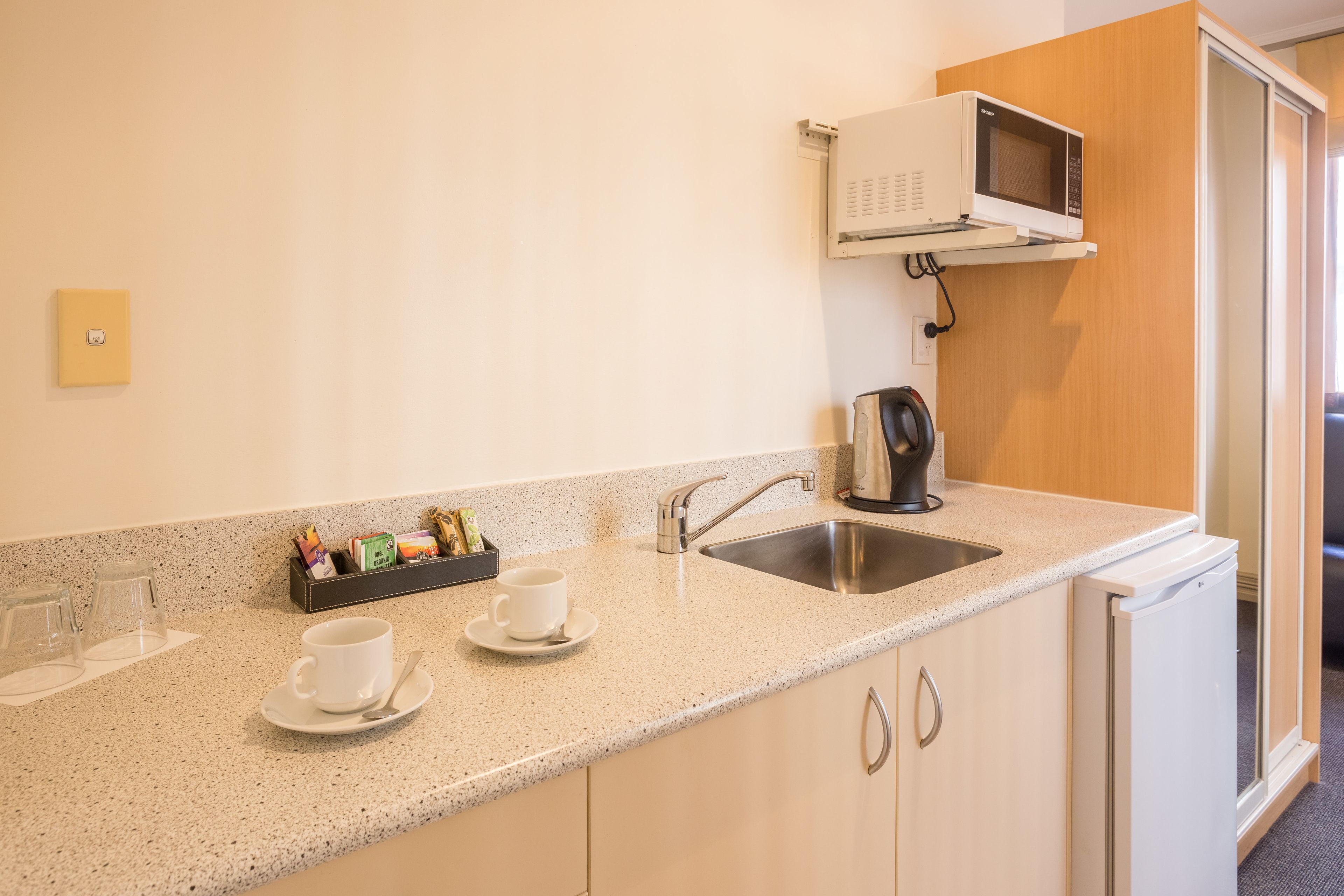 standard studio king | 1 bedroom, in-room safe, desk, iron/ironing board