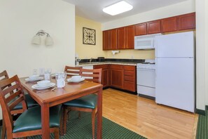 Suite, 2 Bedrooms | Premium bedding, desk, laptop workspace, iron/ironing board