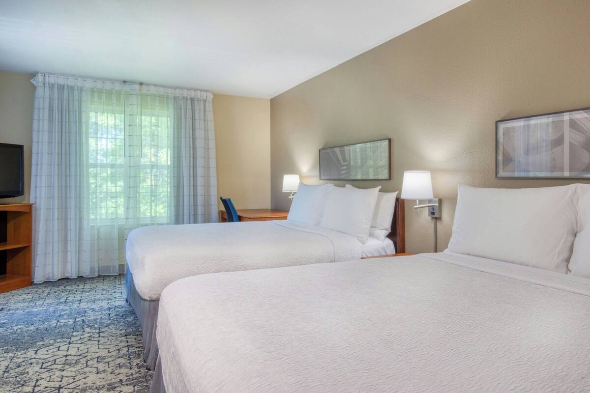 Suite, 2 Bedrooms | In-room safe, desk, iron/ironing board, WiFi (free)