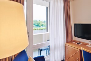 Singola Classic, vista fiume | Minibar, una cassaforte in camera, una scrivania, Wi-Fi gratuito