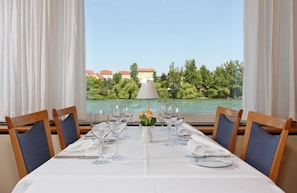 Breakfast, lunch, dinner served; Mediterranean cuisine