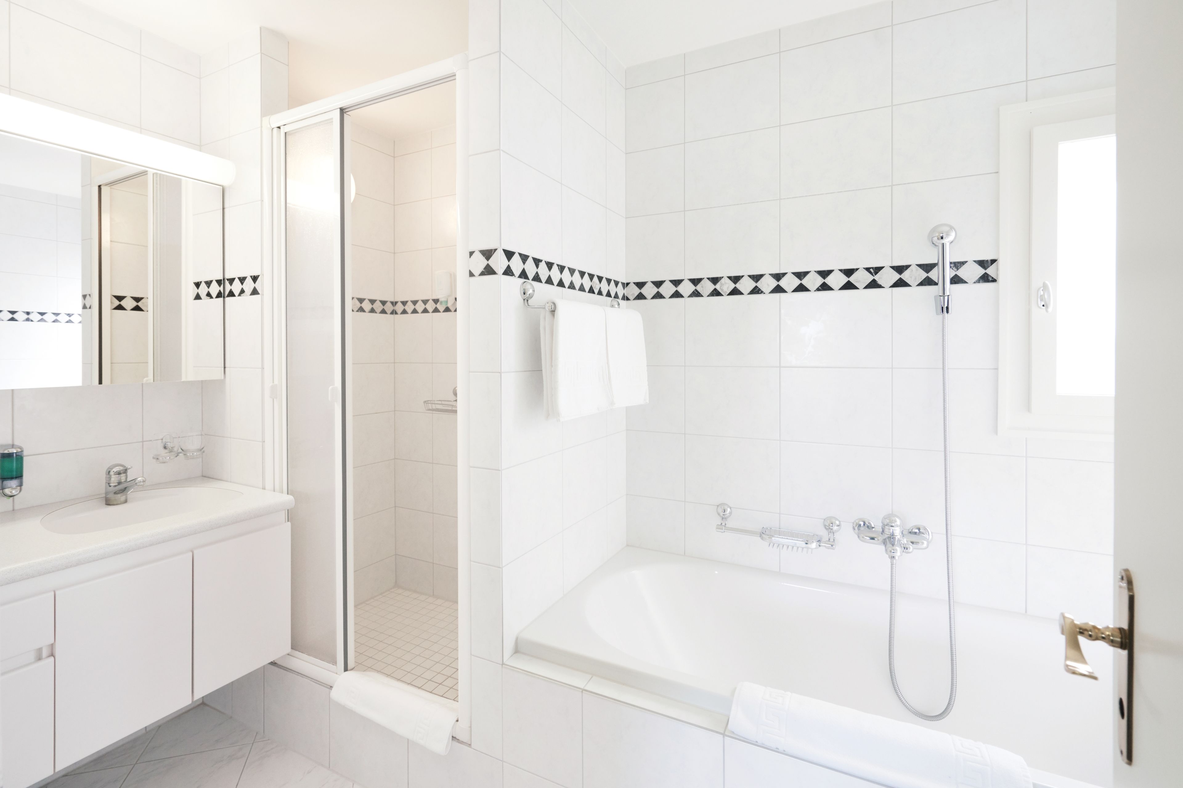 family suite | bathroom | hair dryer