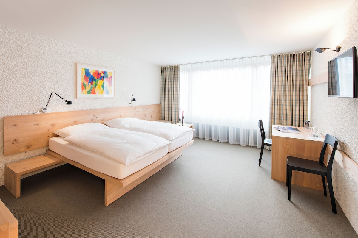 Comfort Double Room | In-room safe, desk, soundproofing, free WiFi