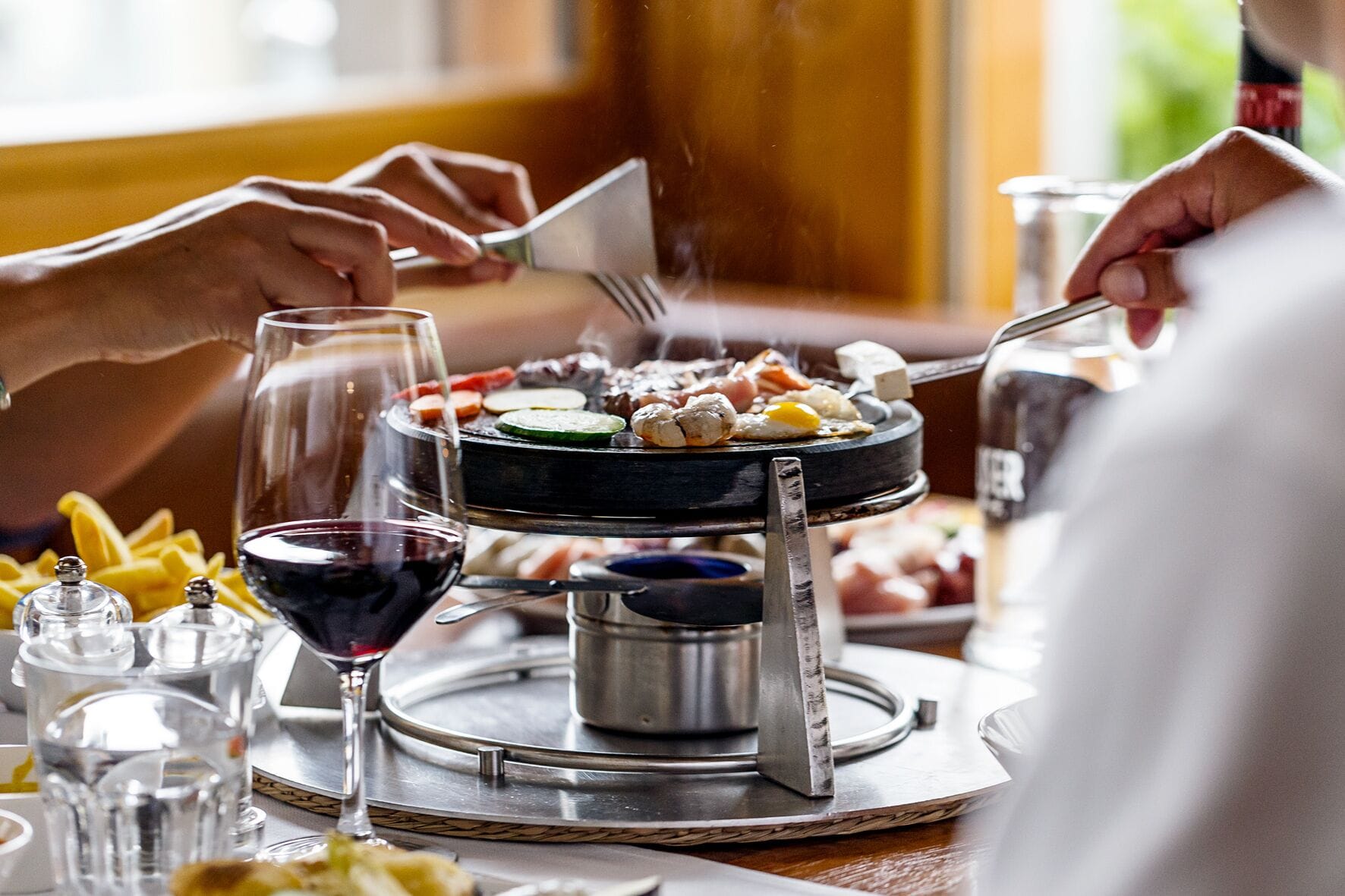 breakfast, lunch and dinner served