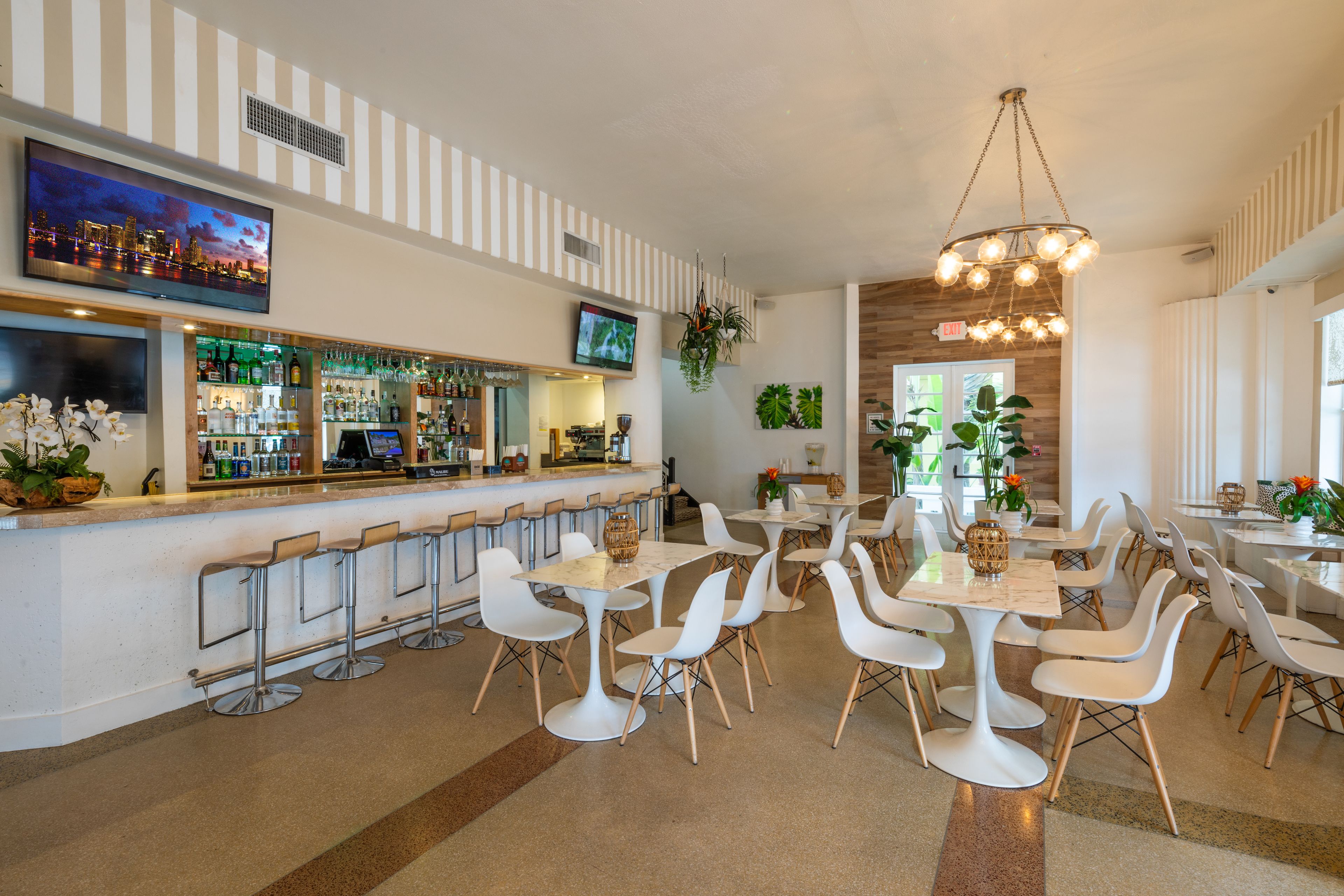 Photo - President Hotel