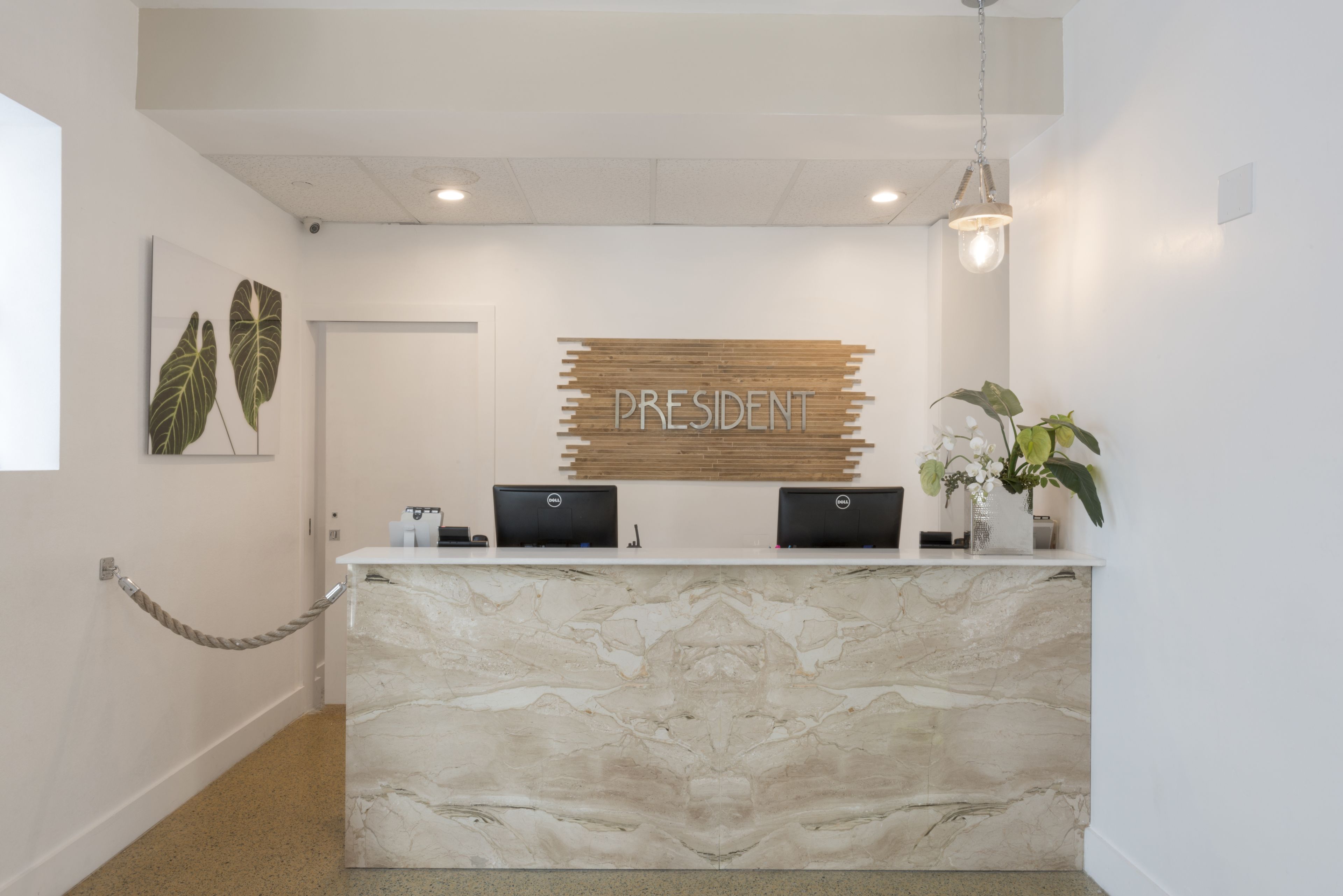 Photo - President Hotel