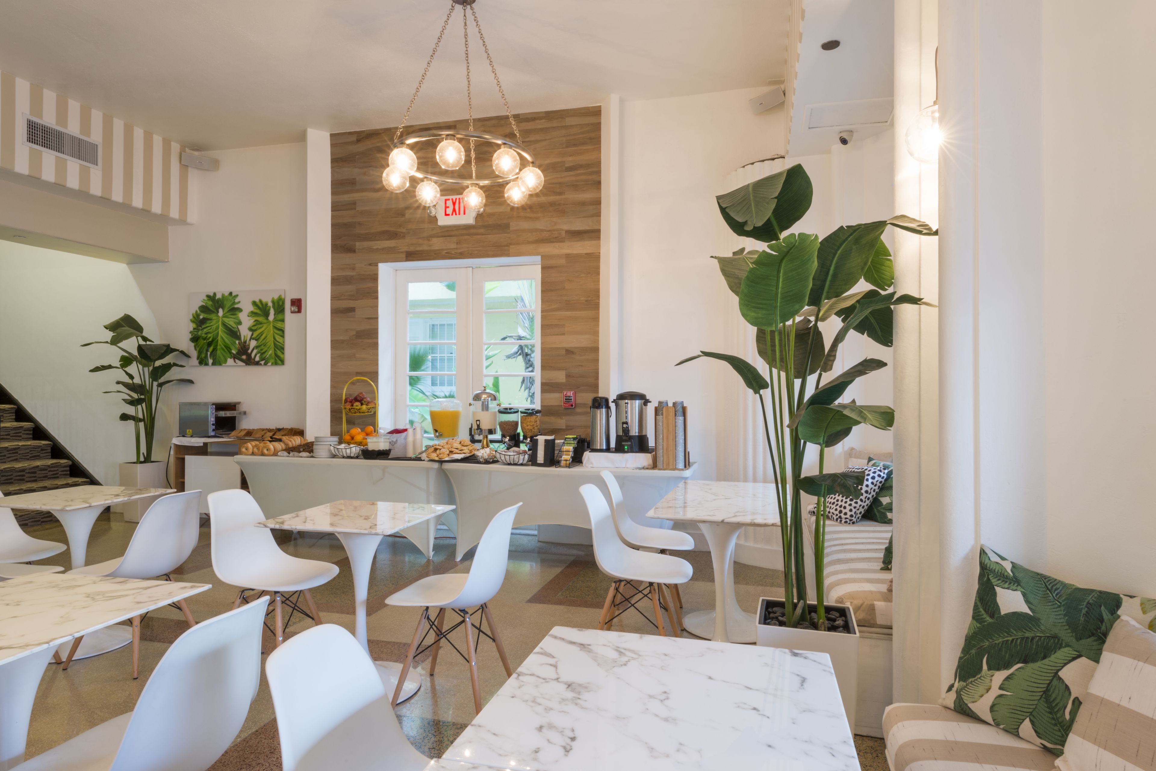 Photo - President Hotel