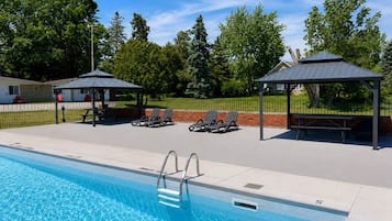 Seasonal outdoor pool