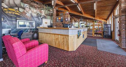 Ramada by Wyndham Gananoque Provincial Inn