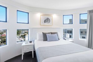 Iron/ironing board, cots/infant beds, rollaway beds, bed sheets - Ramada Resort by Wyndham Golden Beach (Golden Beach)