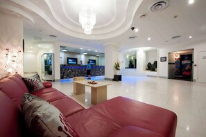 Lobby - Ramada Resort by Wyndham Golden Beach (Golden Beach)