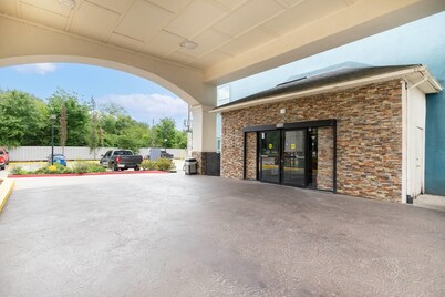 Wingate by Wyndham Humble/Houston Intercontinental Airport