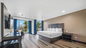 Blackout drapes, soundproofing, iron/ironing board, free WiFi - Motel 6 Oceanside, CA Marina / Camp Pendleton (Oceanside)