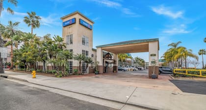 Motel 6 Oceanside, CA Marina / Camp Pendleton