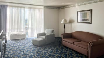 Blackout curtains, soundproofing, iron/ironing board, free WiFi