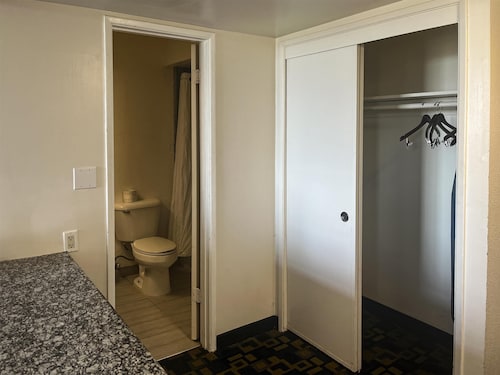 Motel 6 Oceanside, CA Marina / Camp Pendleton