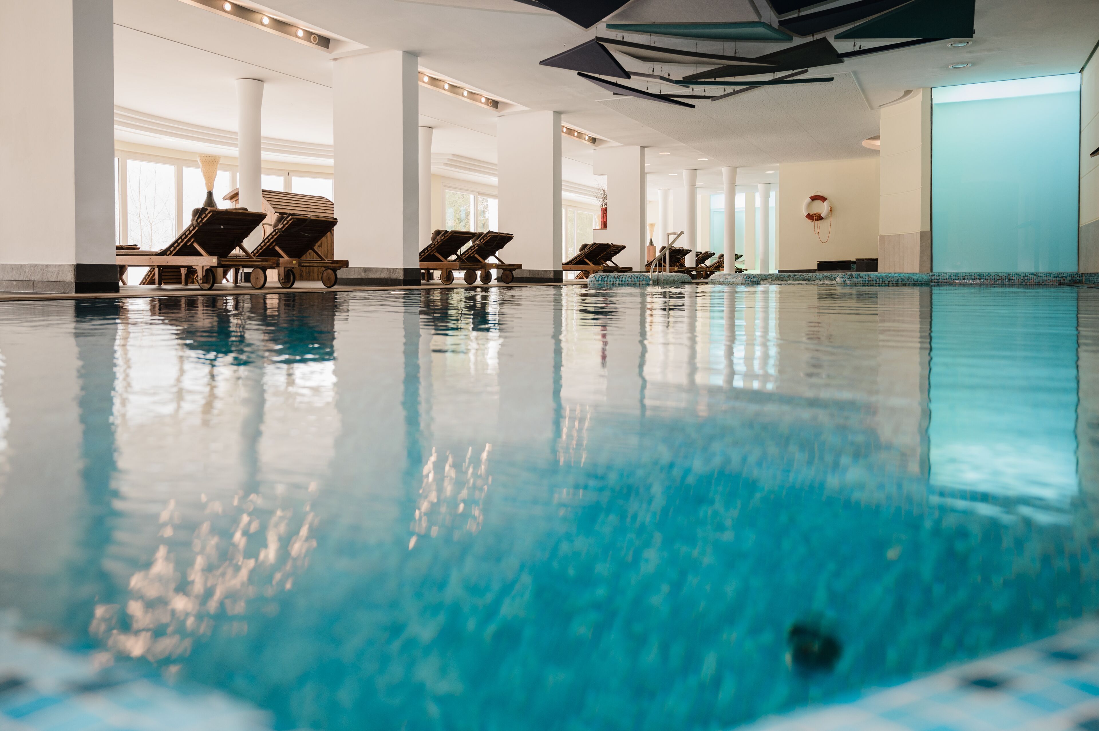 sauna, hot tub, turkish bath/hammam, body treatments, hot stone massages