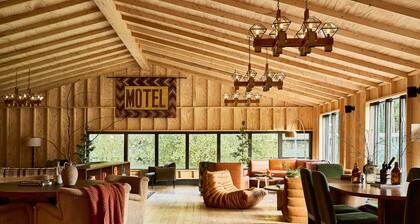 Bluebird Cady Hill Lodge