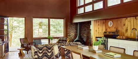 Tall Timbers Cottage, 2-Bedroom, Full Kitchen | Private kitchen | Mini-fridge, electric kettle