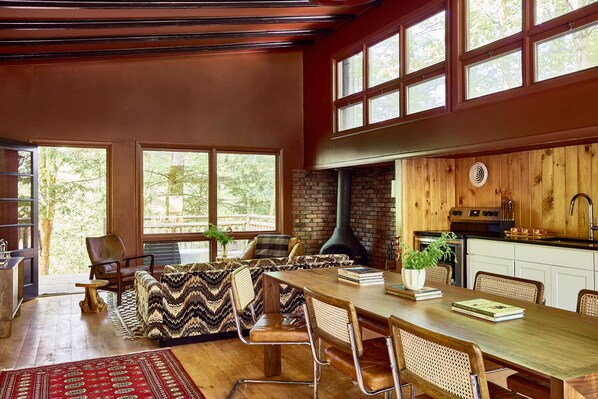 Tall Timbers Cottage, 2-Bedroom, Full Kitchen | Private kitchen | Mini-fridge, electric kettle